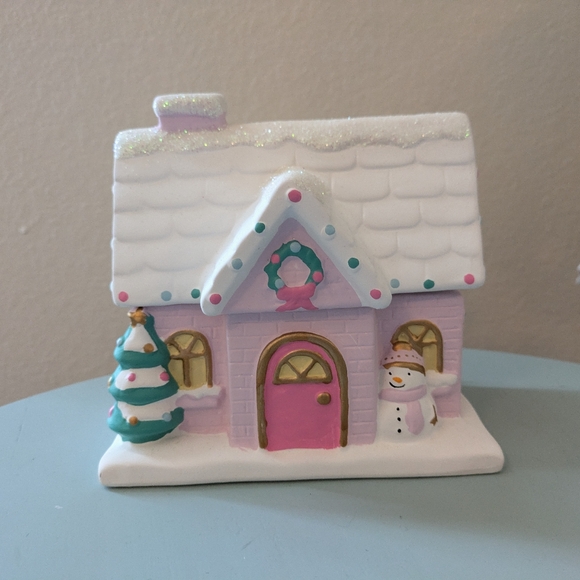 Holiday House Candle /Ceramic holder - Picture 1 of 6